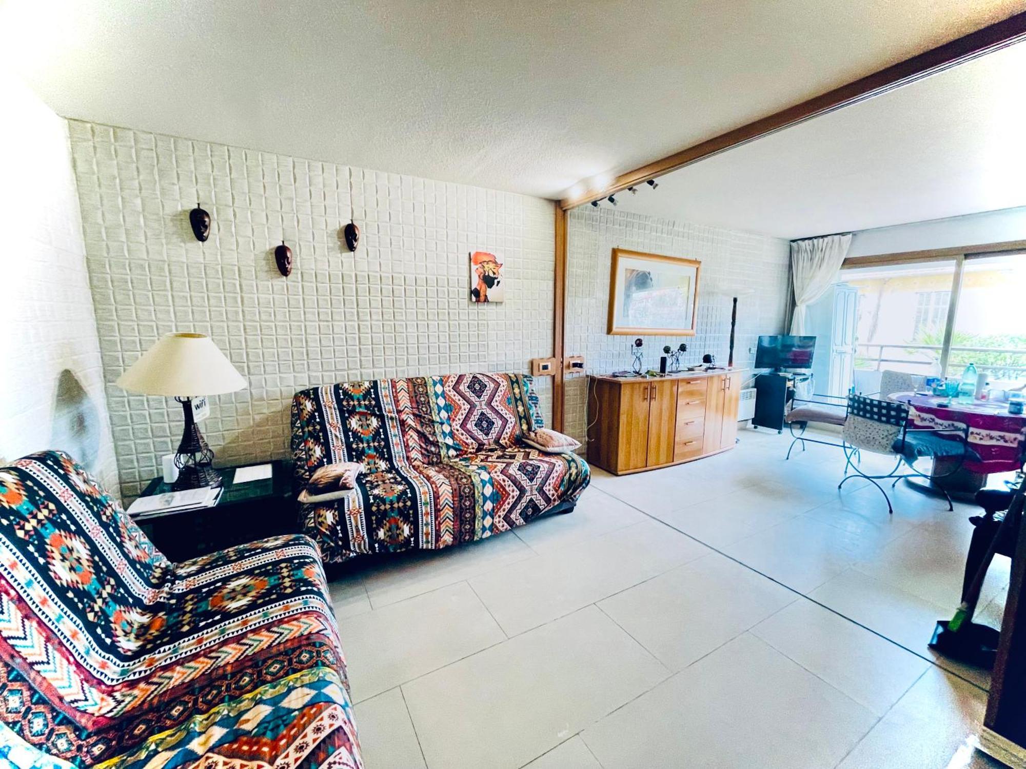 Residence Beausejour อองทีบส์ ภายนอก รูปภาพ